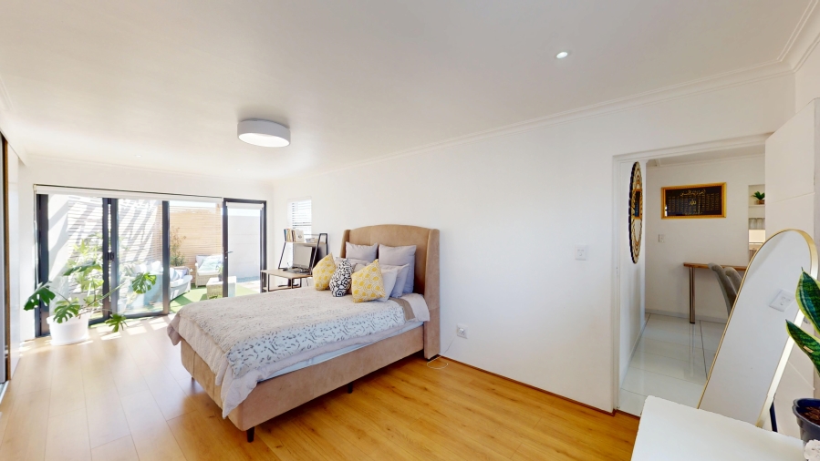 4 Bedroom Property for Sale in Rondevlei Park Western Cape